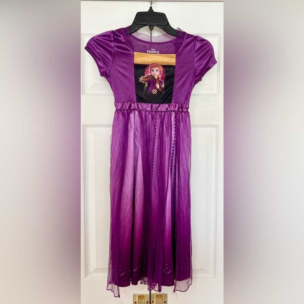 Costume/night gown girls size 7/8 Disney Frozen 2 Princess Anna purple pjs - Picture 1 of 4